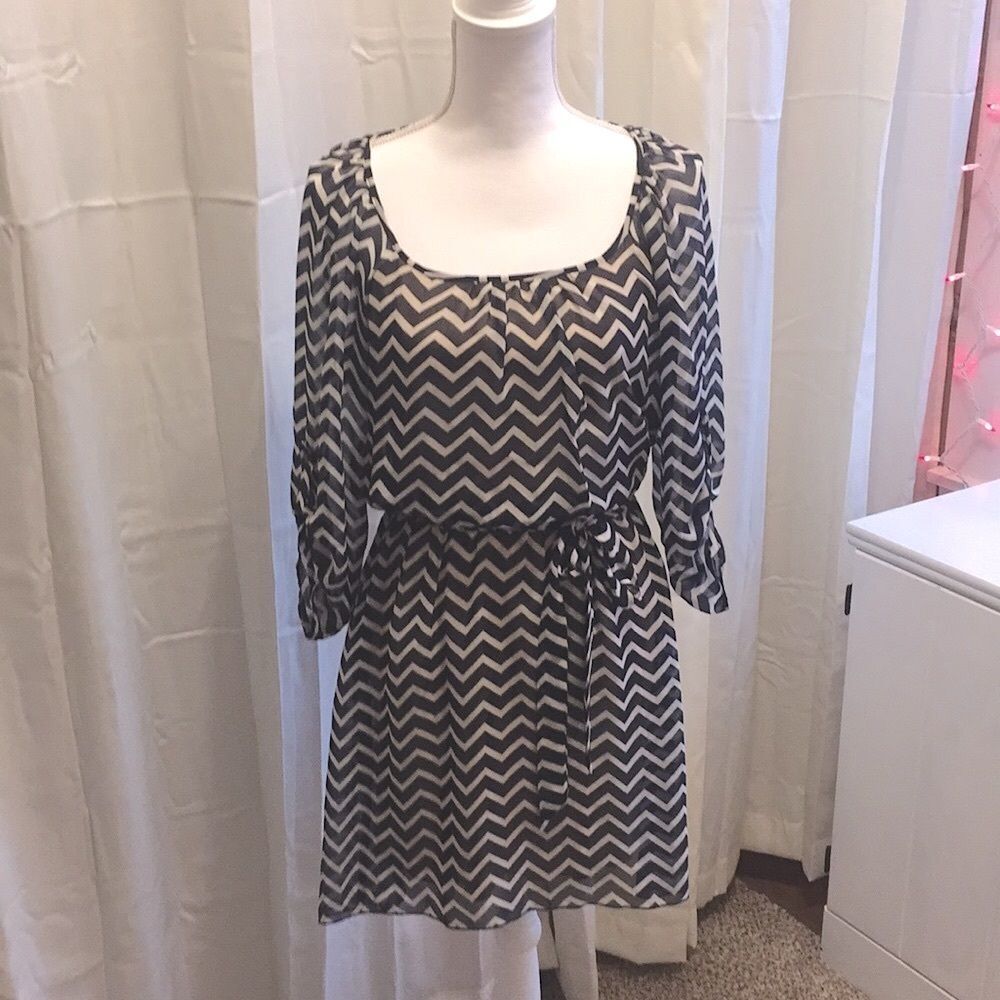 Speechless Chevron Dress Navy Size Medium Y2K Lightweight spring summer